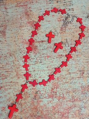 Red Cross Bead Necklace Set